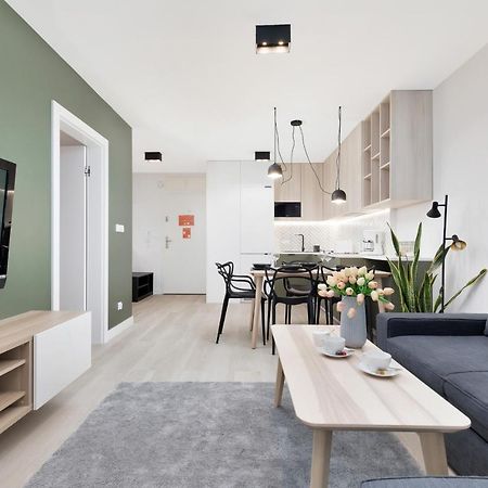 Apartament Premium Platany By Noclegi Renters Колобжег Екстер'єр фото